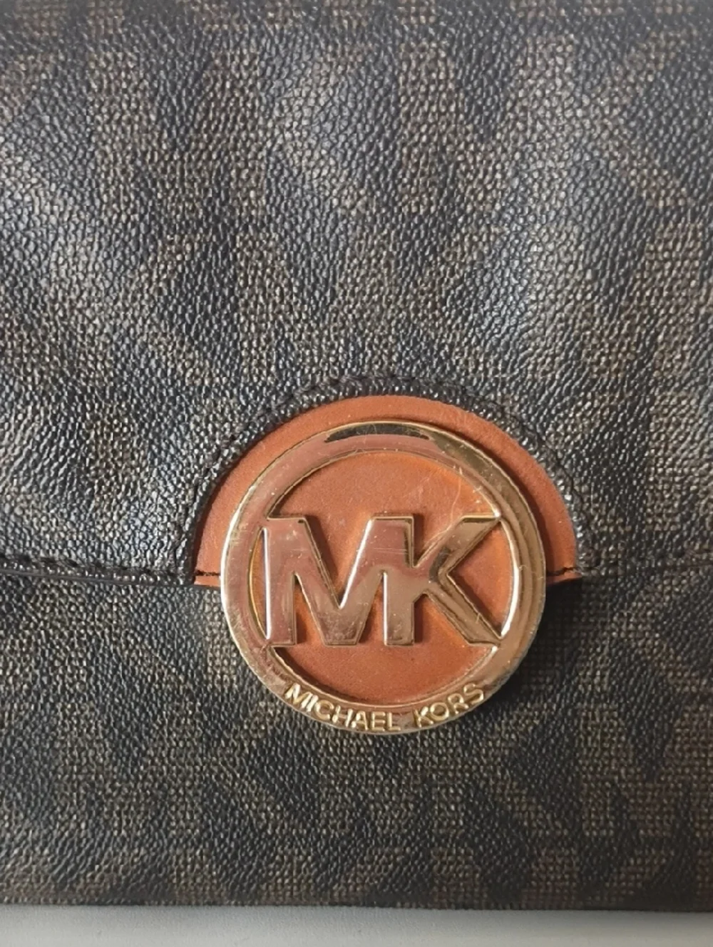 Michael Kors Fulton Flap Gusset Crossbody Ba